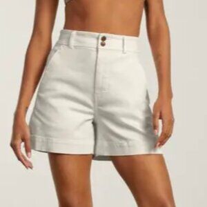 NWOT Everlane The Way High Canvas Short in Color White Bone Size 8